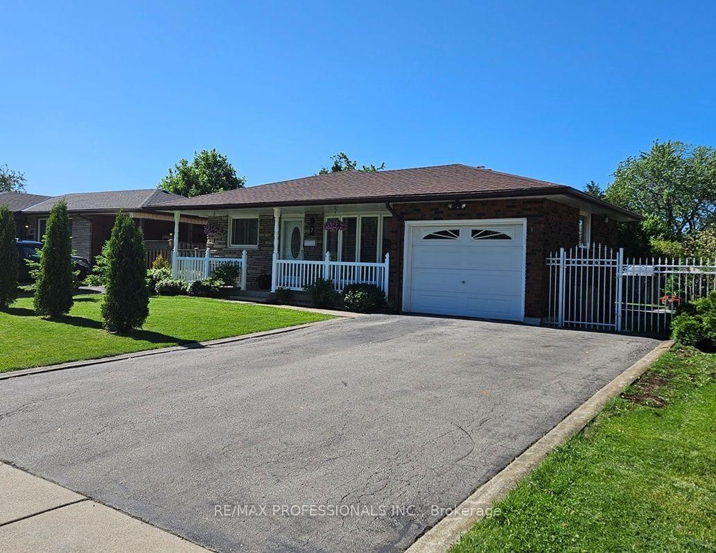 7 Berko Avenue • Hamilton, ON photo 45