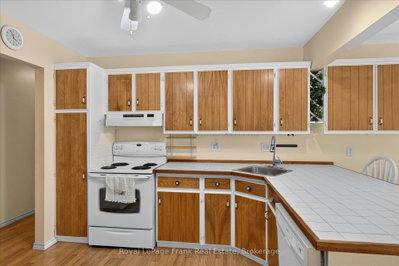 18 Redwood Court • Peterborough, ON photo 9