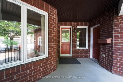 3 Coulson Court • Kanata, ON photo 3