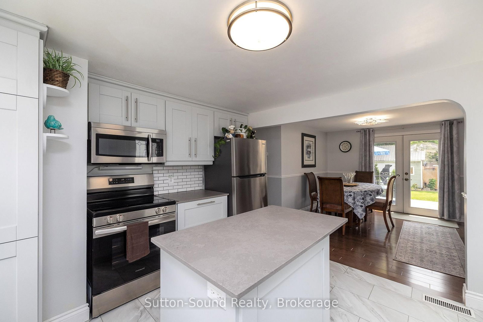 535 W 9th Street • Owen Sound, ON photo 12