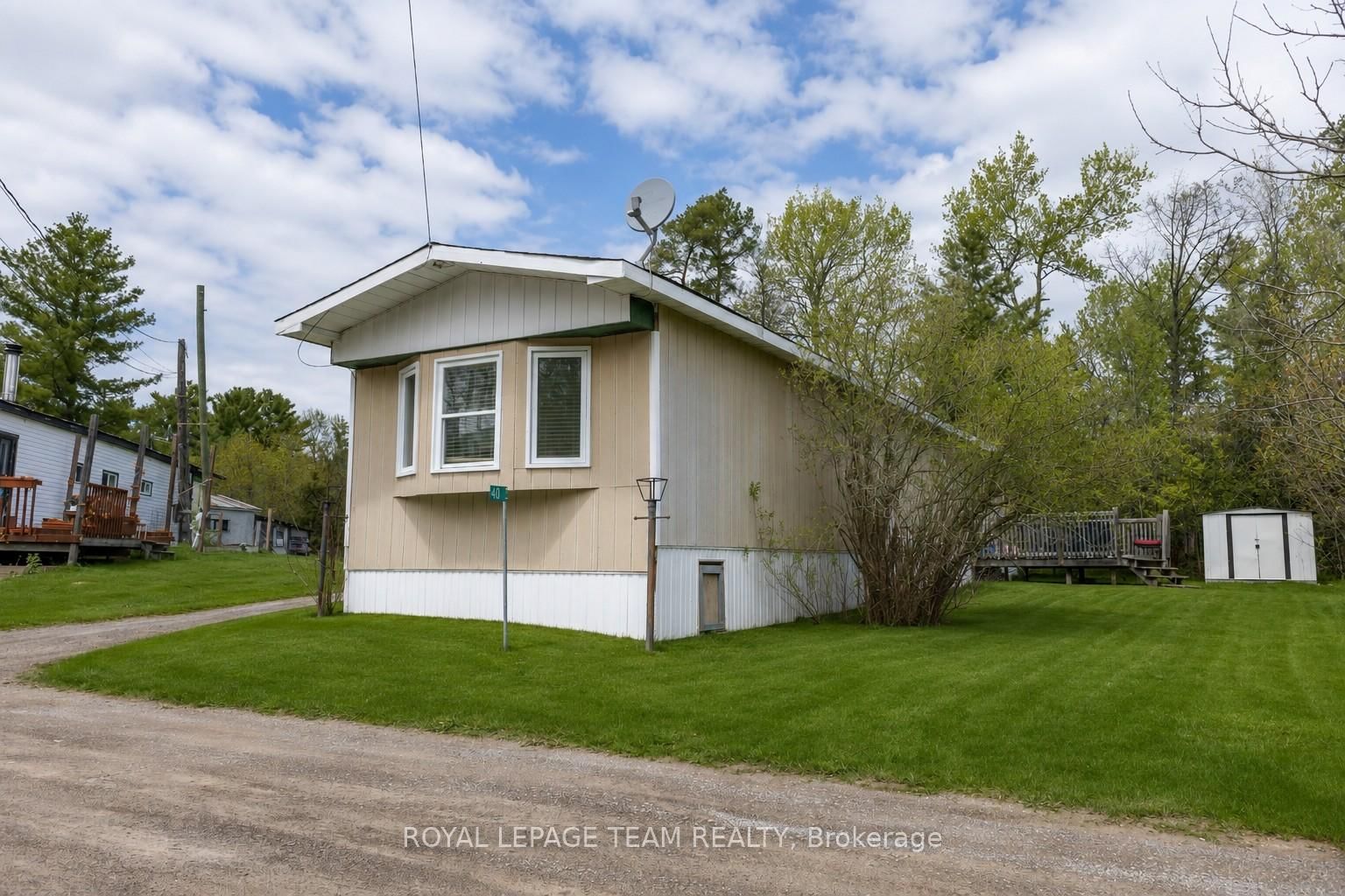 40 Timothy Drive • McNab/Braeside, ON photo 1