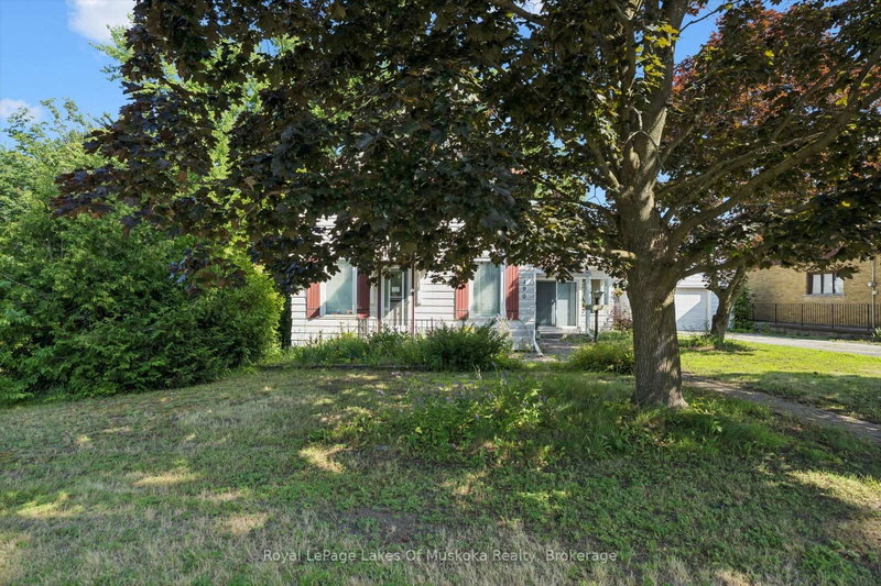 190 Winewood Avenue W