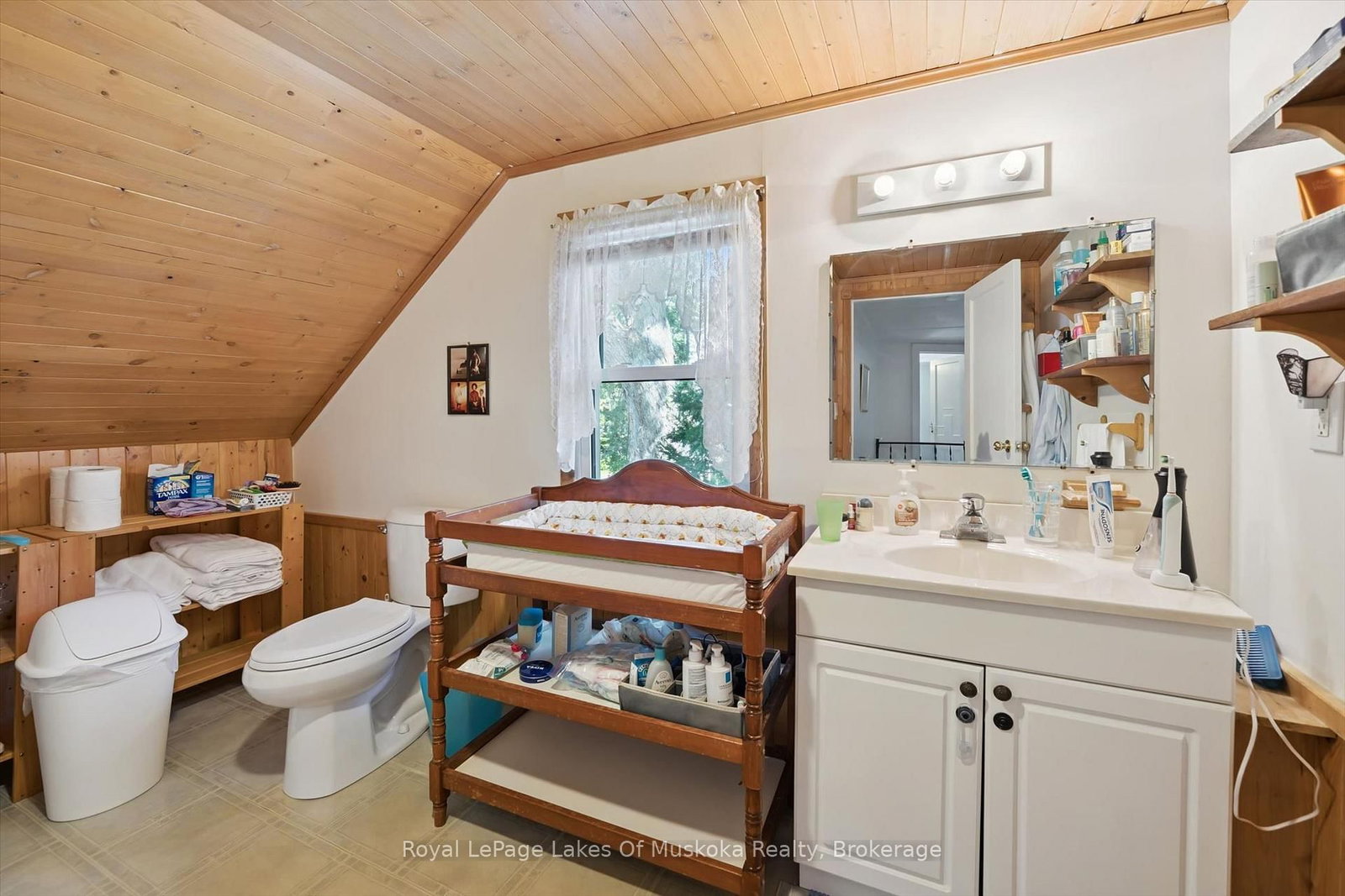 190 W Winewood Avenue • Gravenhurst, ON photo 31