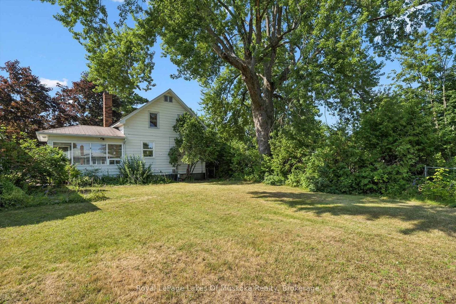 190 W Winewood Avenue • Gravenhurst, ON photo 34