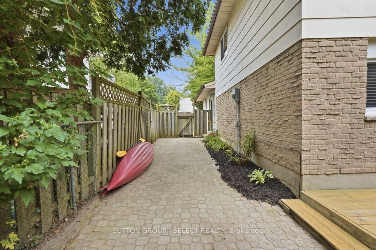 1330 Blanchard Road • London North, ON photo 31
