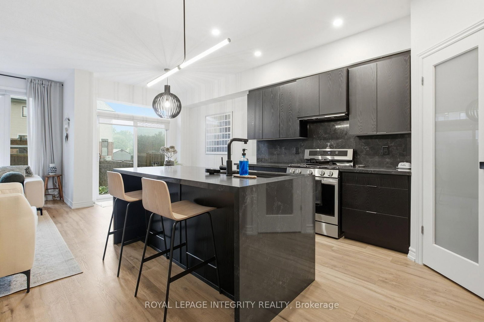 246 Cooks Mill Crescent • Ottawa, ON photo 9