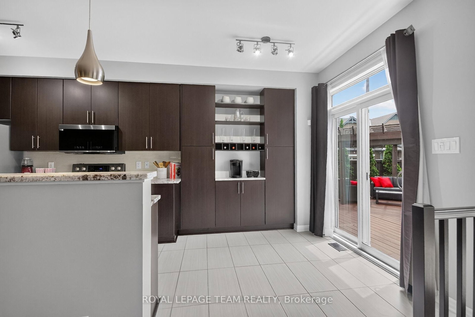 111 Hawkeswood Drive • Ottawa, ON photo 10