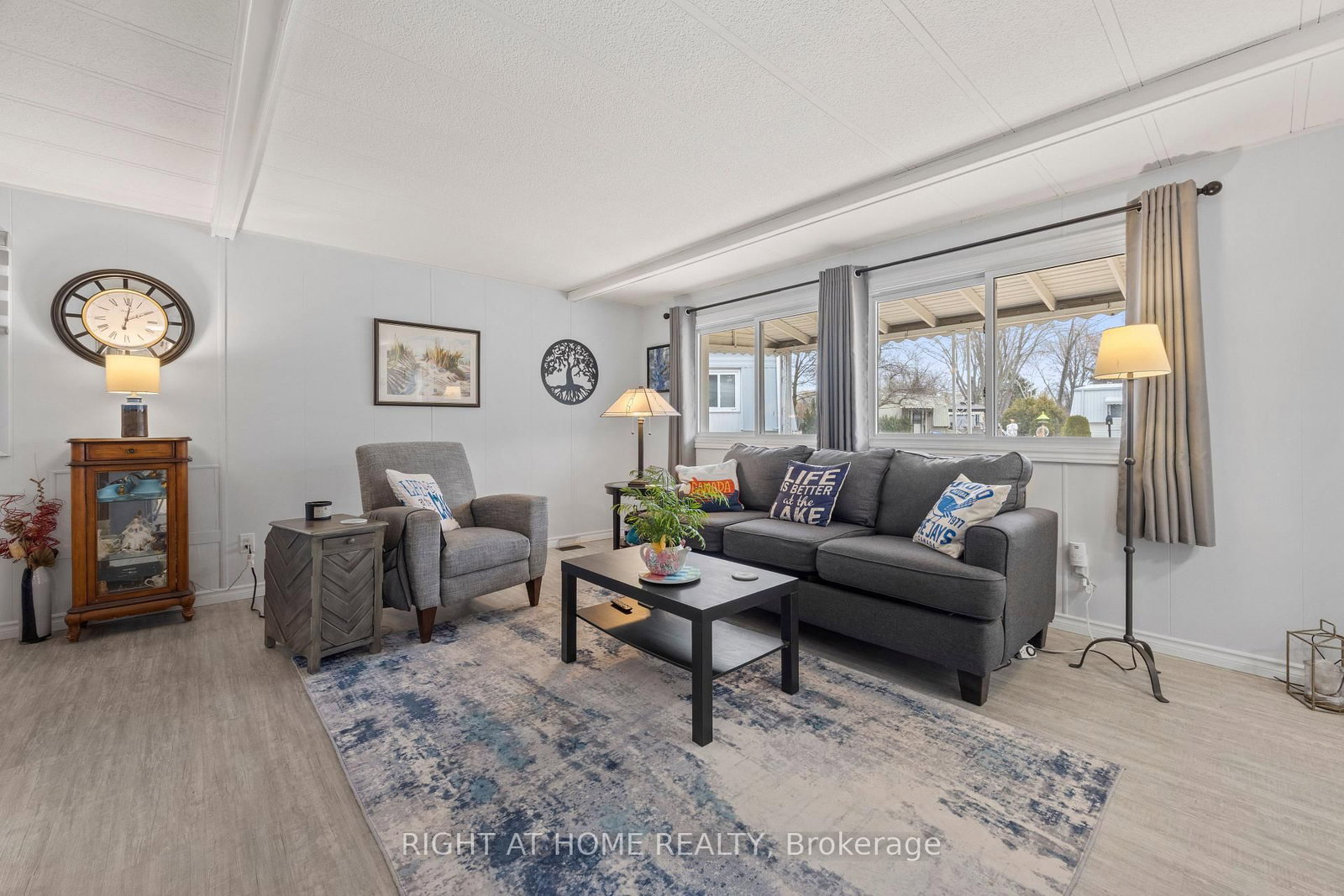 264 Highland Springs • South Huron, ON photo 1