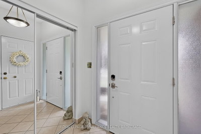 393 Malabar Drive — photo 4