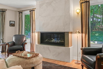 5596 Scobie Crescent • Ottawa, ON photo 8