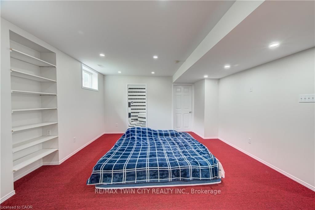 15 CHESTER Drive • Cambridge, ON photo 25