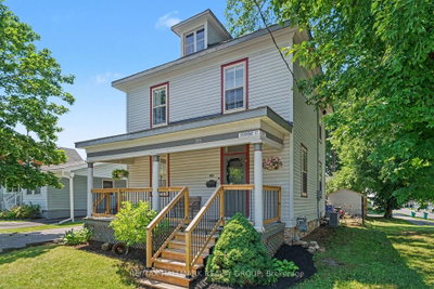 98 Drummond Street E — photo 2