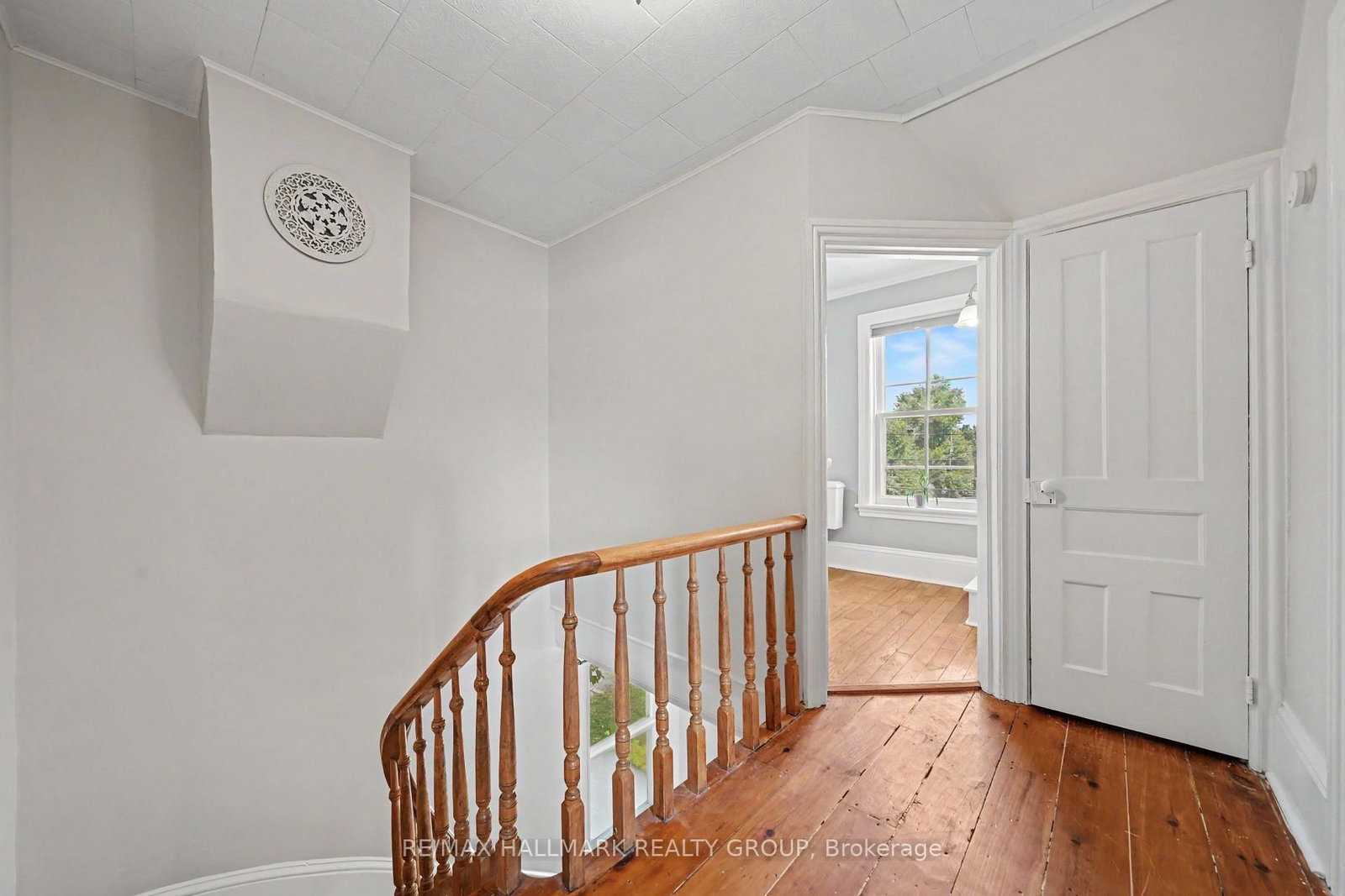 98 Drummond Street E • Perth, ON photo 24