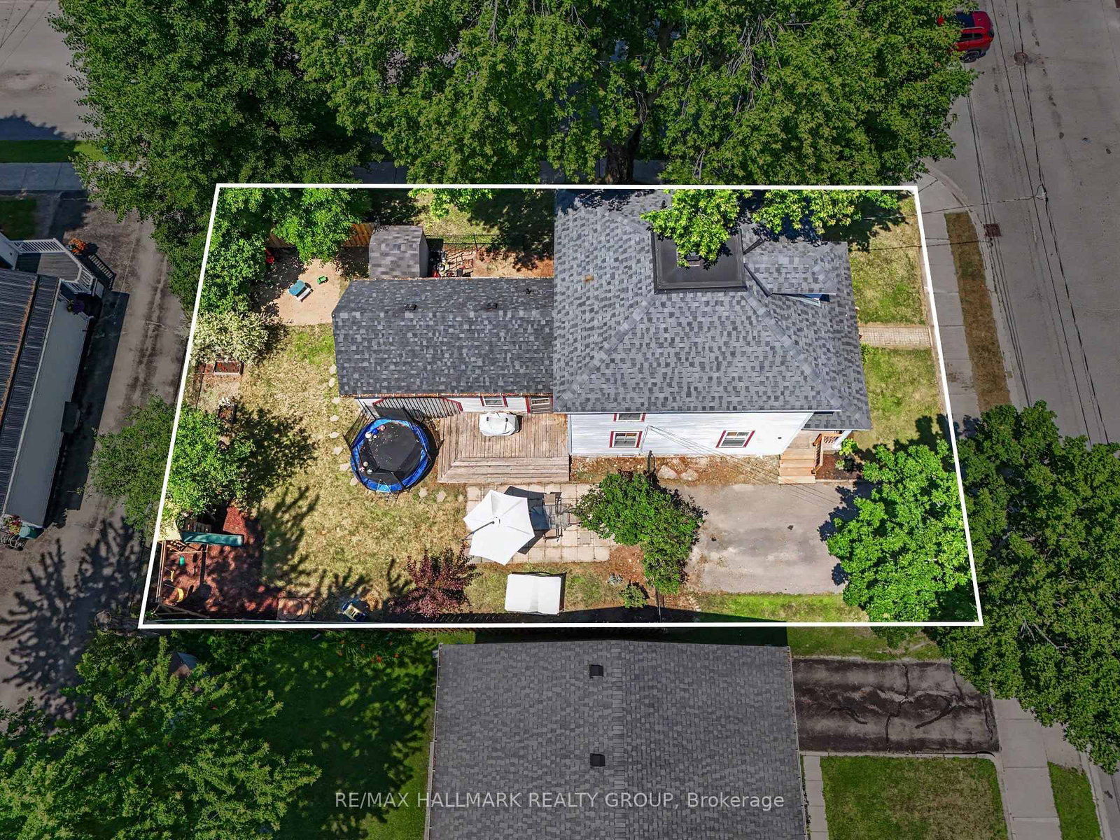 98 Drummond Street E • Perth, ON photo 38