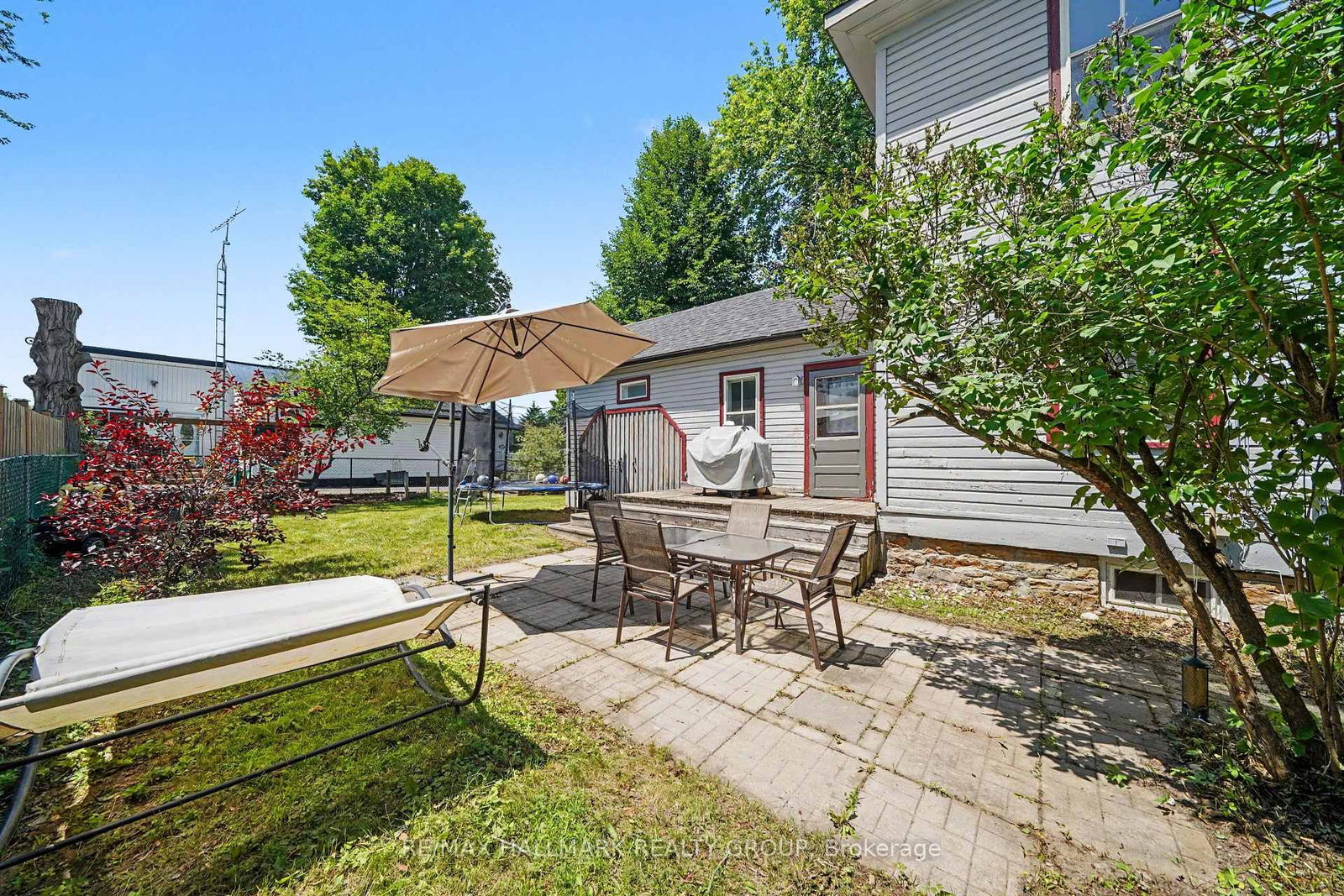 98 Drummond Street E • Perth, ON photo 39