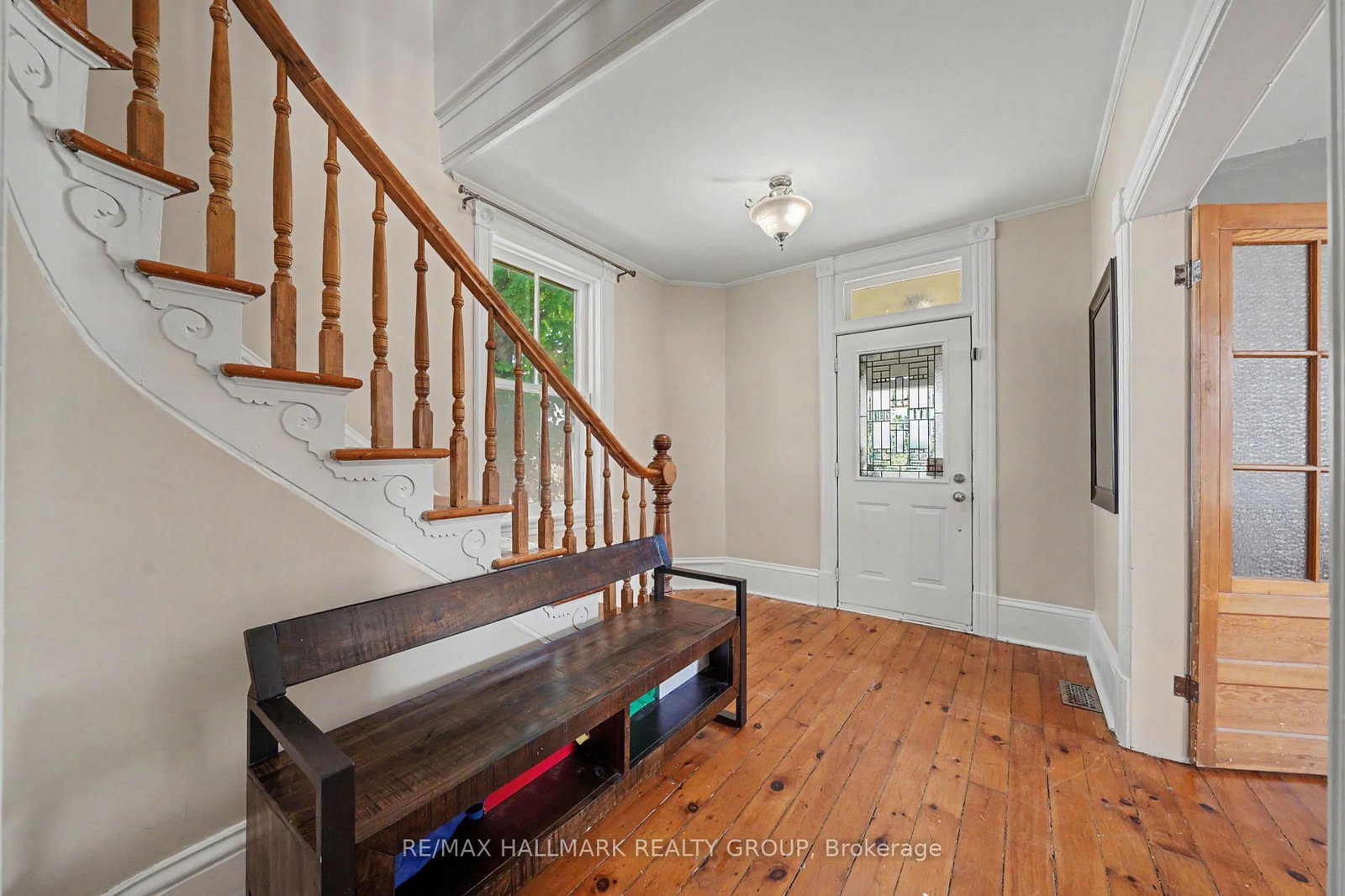 98 Drummond Street E • Perth, ON photo 6