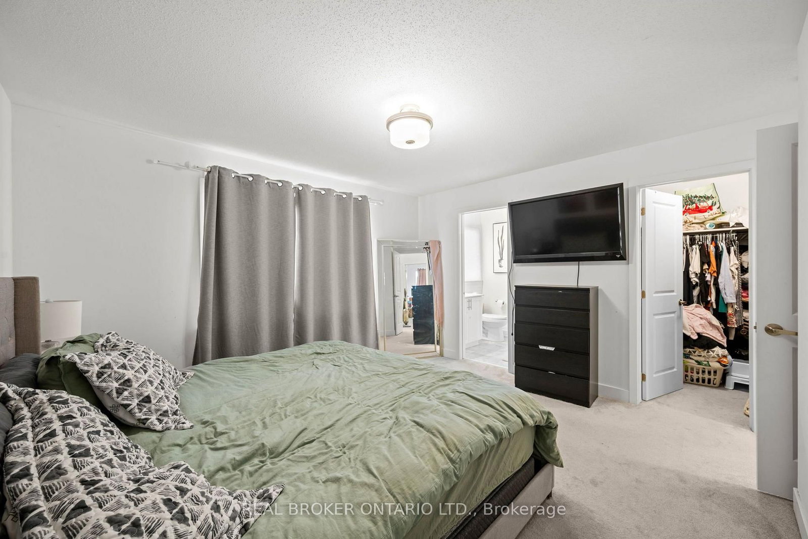 645 Rathburn Lane • Ottawa, ON photo 20