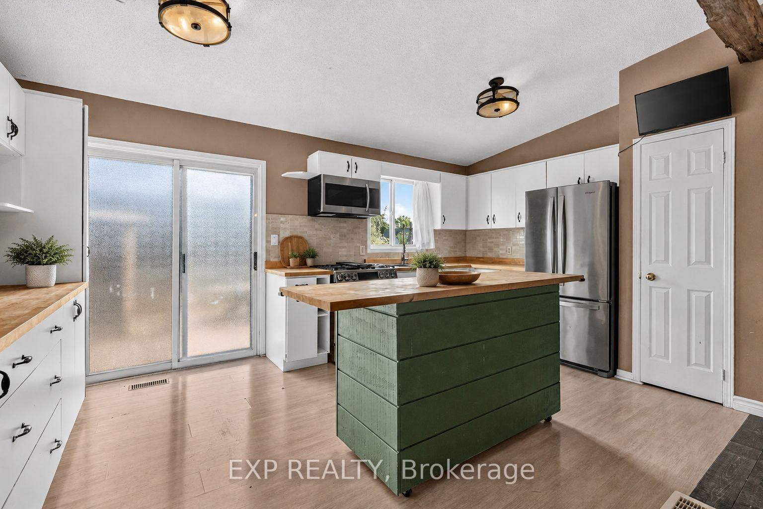 3209 YOUNG Avenue • Fort Erie, ON photo 5