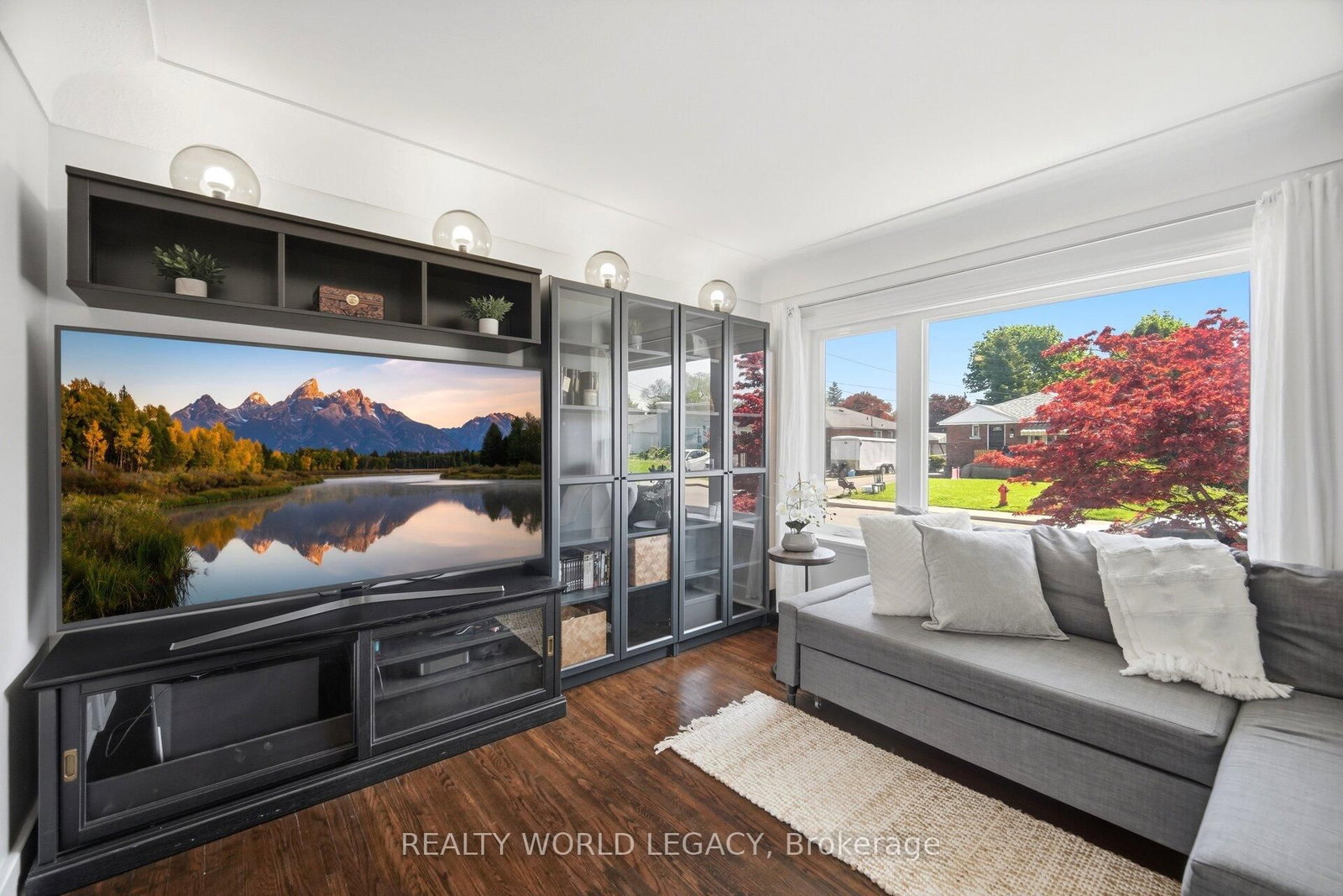 94 Clarendon Avenue • Hamilton, ON photo 12