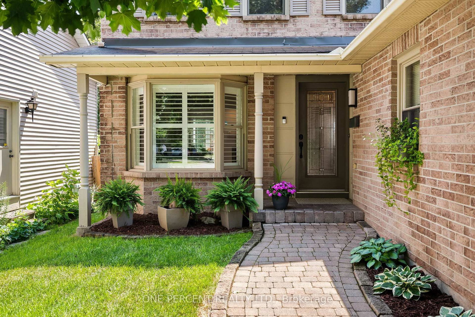 1568 Sunview Drive • Ottawa, ON photo 2
