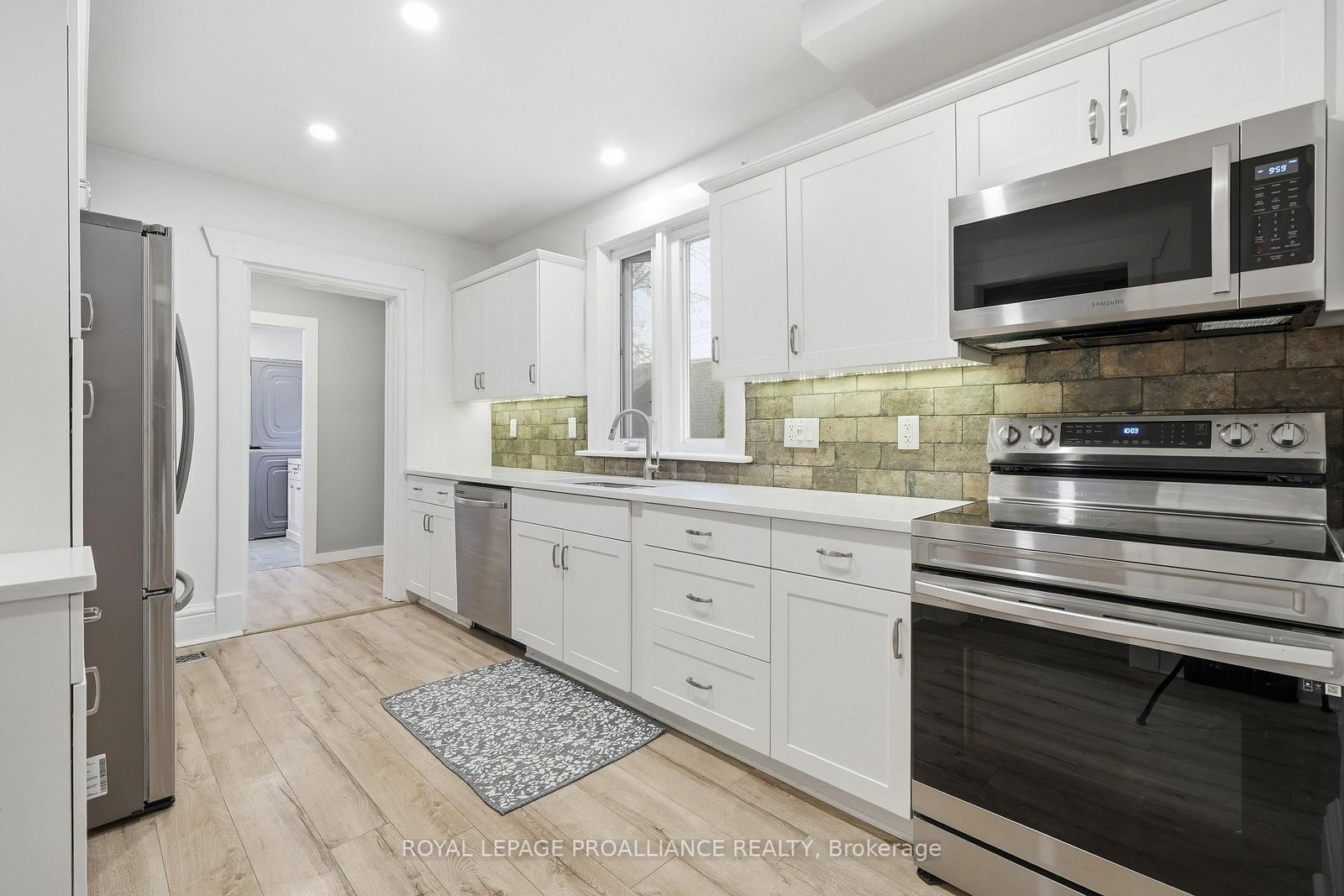 95 Chatham Street • Belleville, ON photo 12
