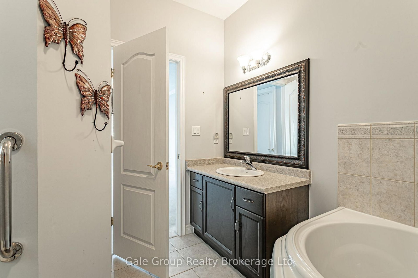 603 Fox Hollow Court • Woodstock, ON photo 14
