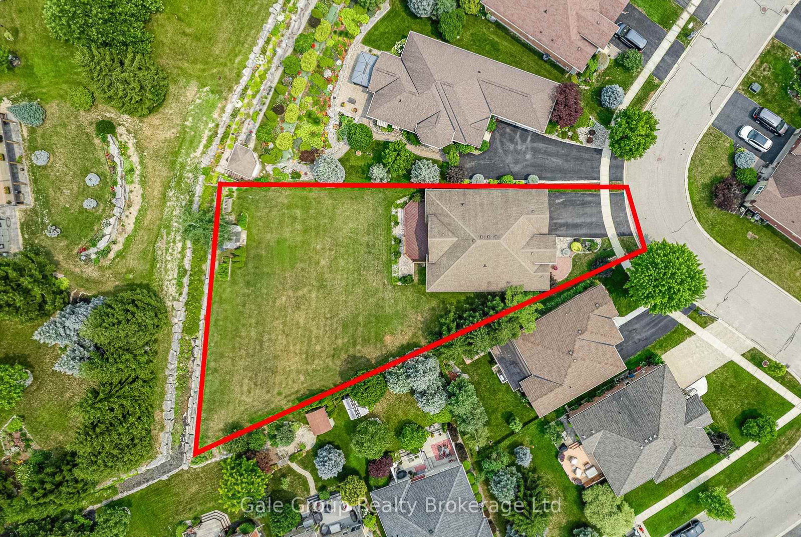 603 Fox Hollow Court • Woodstock, ON photo 48
