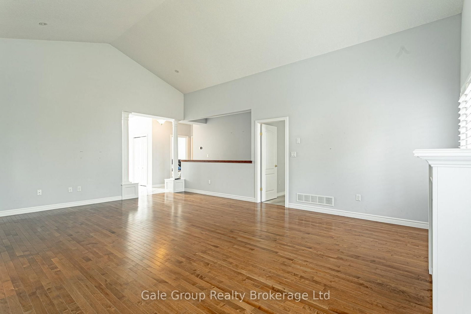 603 Fox Hollow Court • Woodstock, ON photo 9