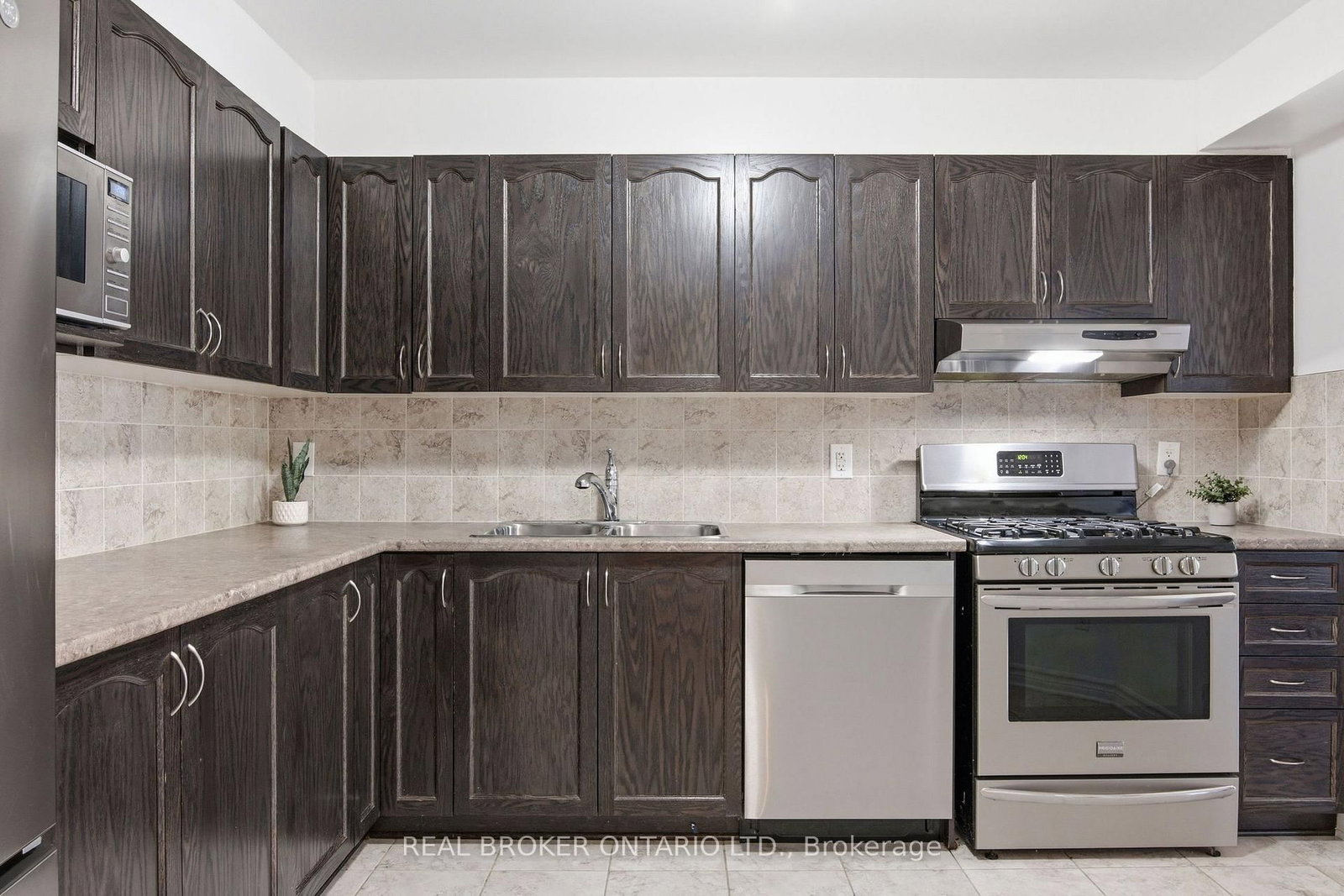 607 Petrichor Crescent • Ottawa, ON photo 11