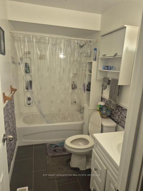 21 Camden Court • Kingston, ON photo 6