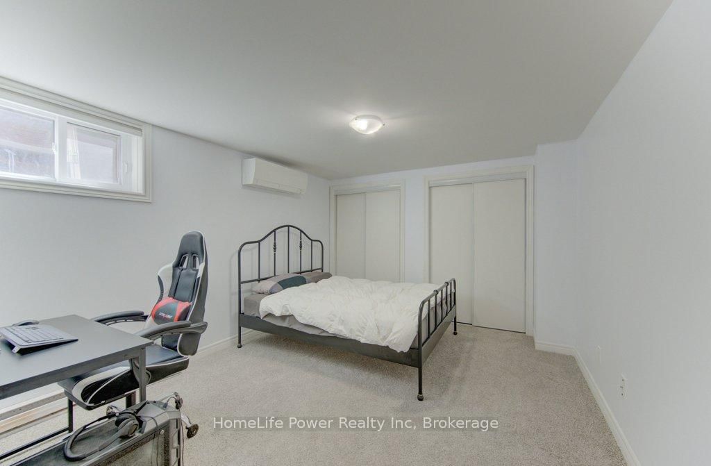 136 Dunsmere Drive • Kitchener, ON photo 14