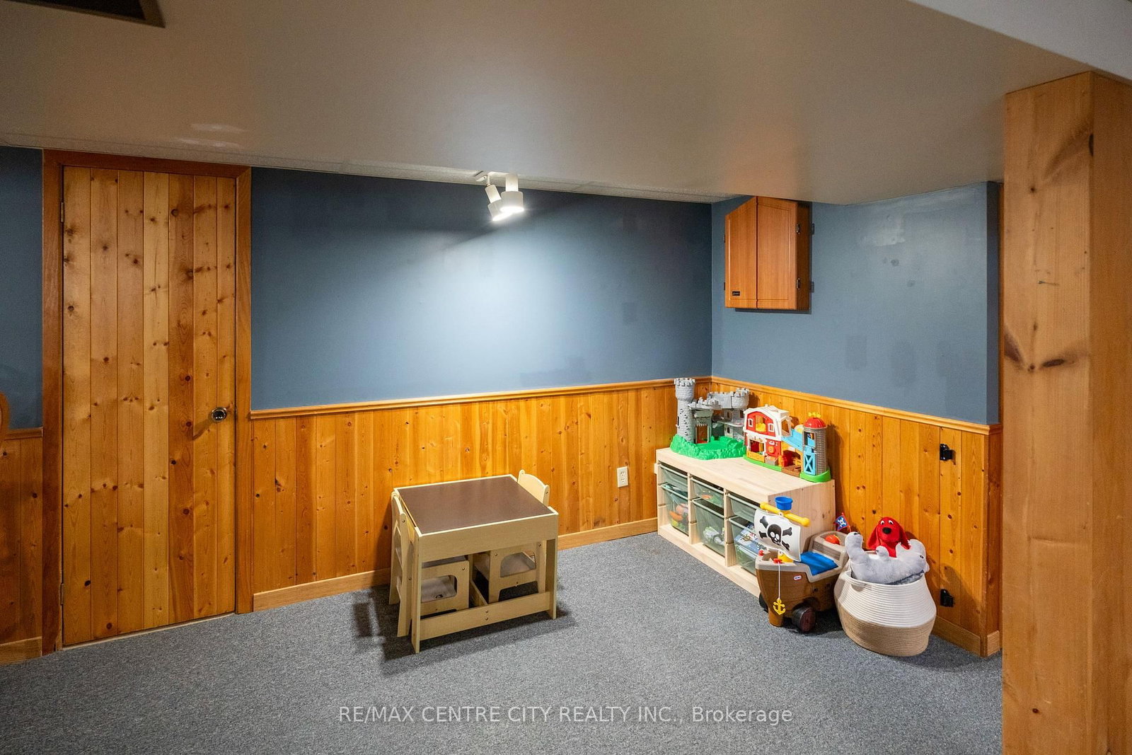 366 Hudson Drive • London East, ON photo 33