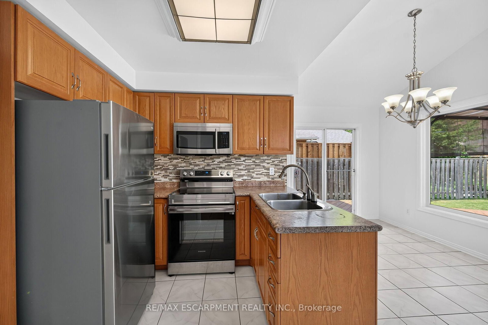 21 Springgarden Crescent • Hamilton, ON photo 8