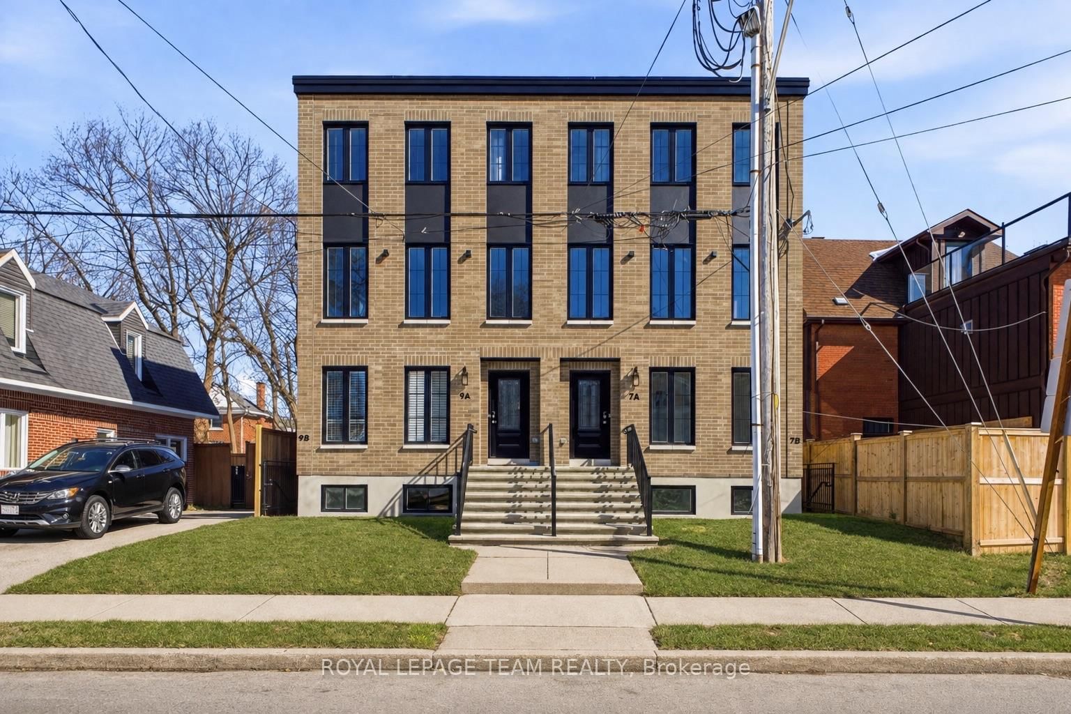 7 Gwynne, Ottawa, Ontario K1Y 1X1