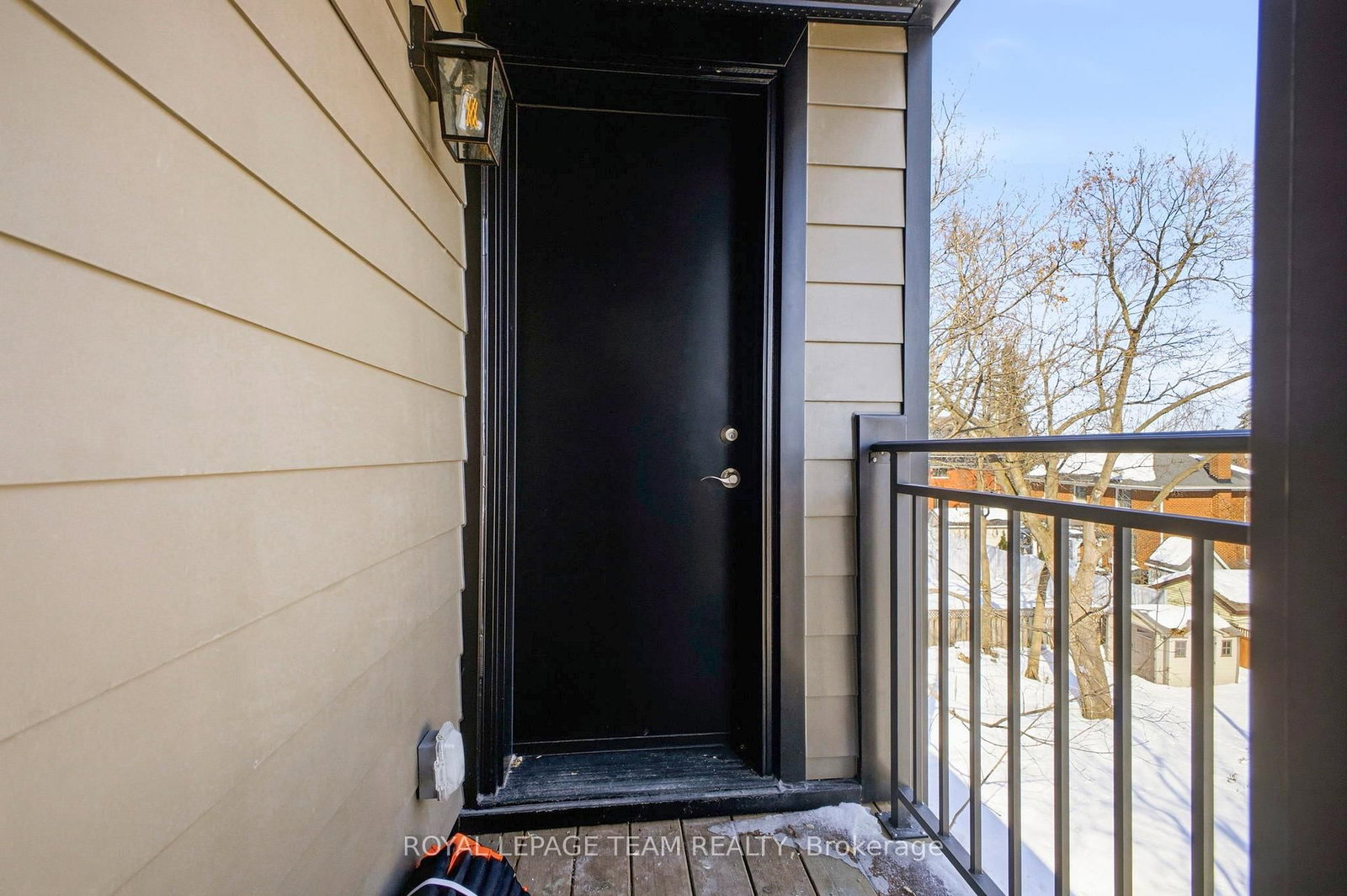 B - 7 Gwynne Avenue, Ottawa 2