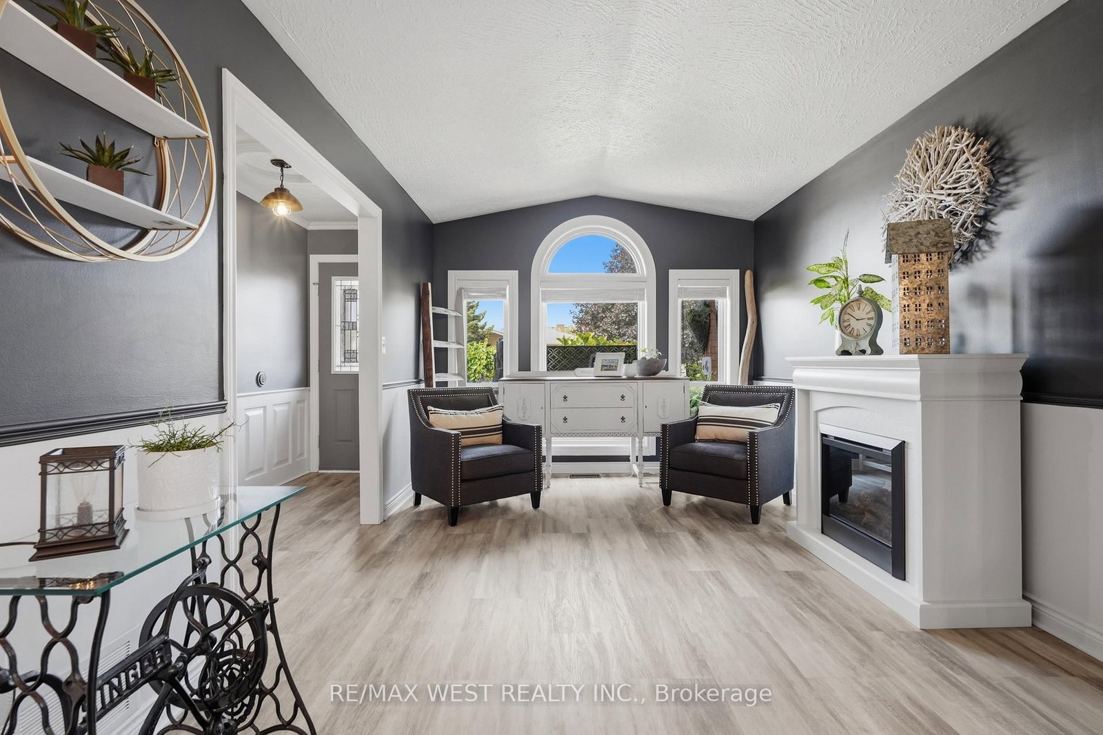 515 Berkindale Drive • Hamilton, ON photo 8