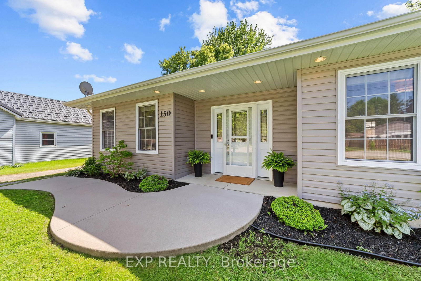 150 O'Mara Street • Southwest Middlesex, ON photo 3