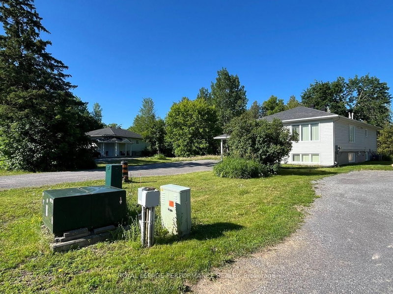 37 and 35A Cloverloft Court, Stittsville
