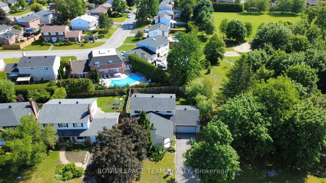 61 Amberwood Crescent
