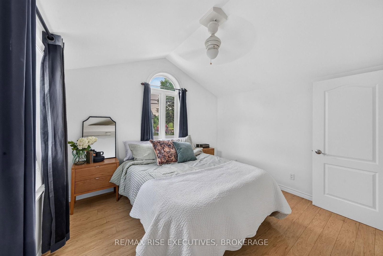 2990 Rutledge Road • Sydenham, ON photo 25