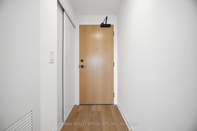 1407 - 33 Erie Road