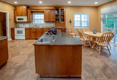 1098 Coverdale Drive • Kingston, ON photo 6