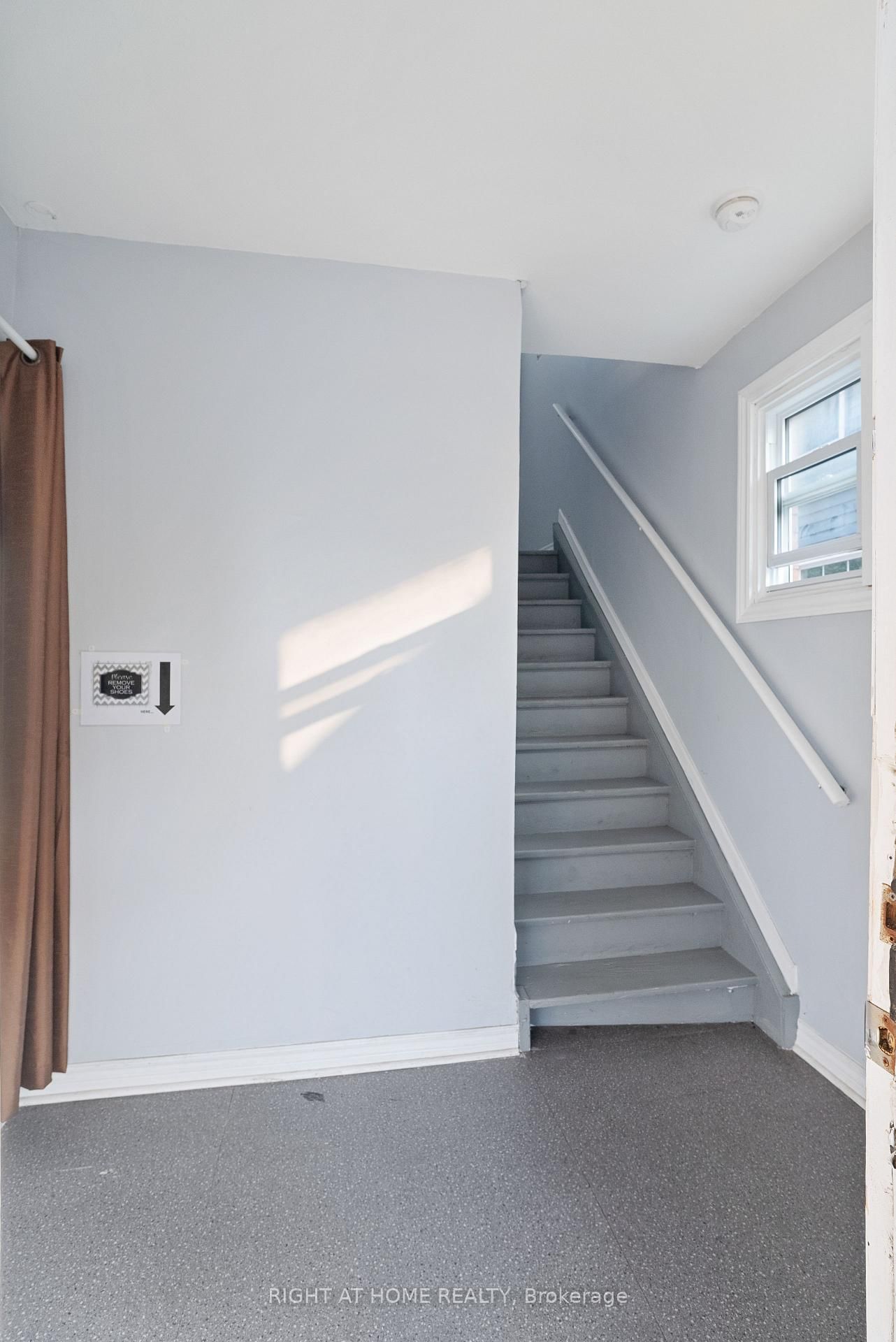 1071.5 Florence Street • London East, ON photo 3