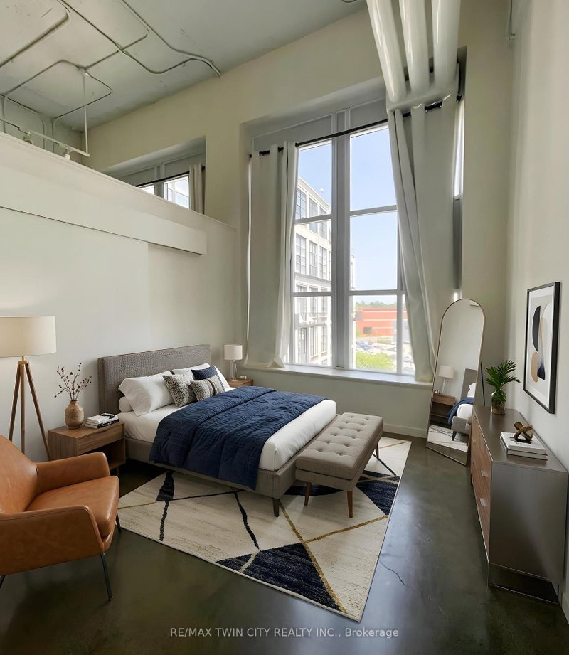 405 - 404 King Street W