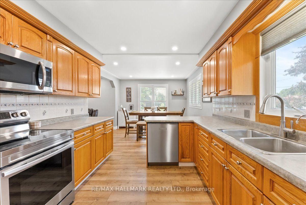 545 E St George Street • Centre Wellington, ON photo 16