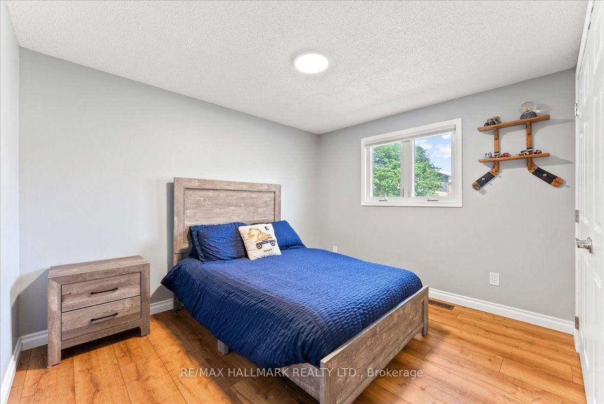 545 E St George Street • Centre Wellington, ON photo 23