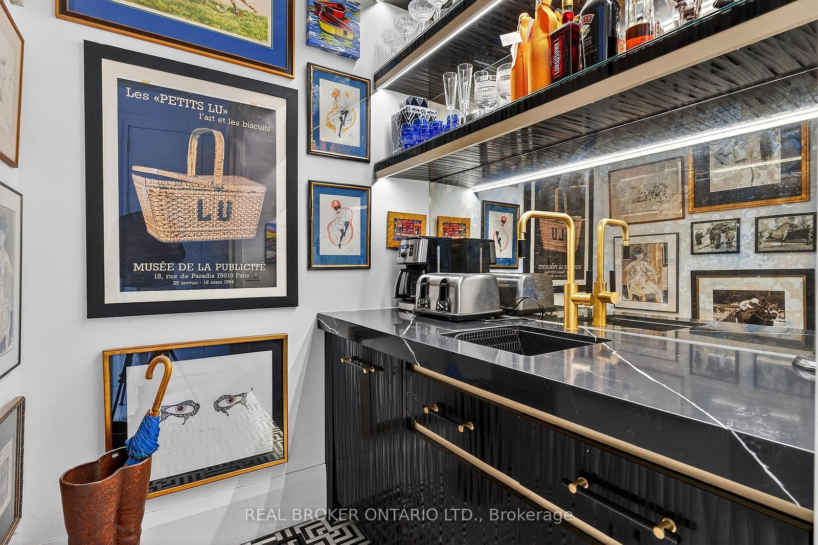 711 Beach Boulevard • Hamilton, ON photo 16