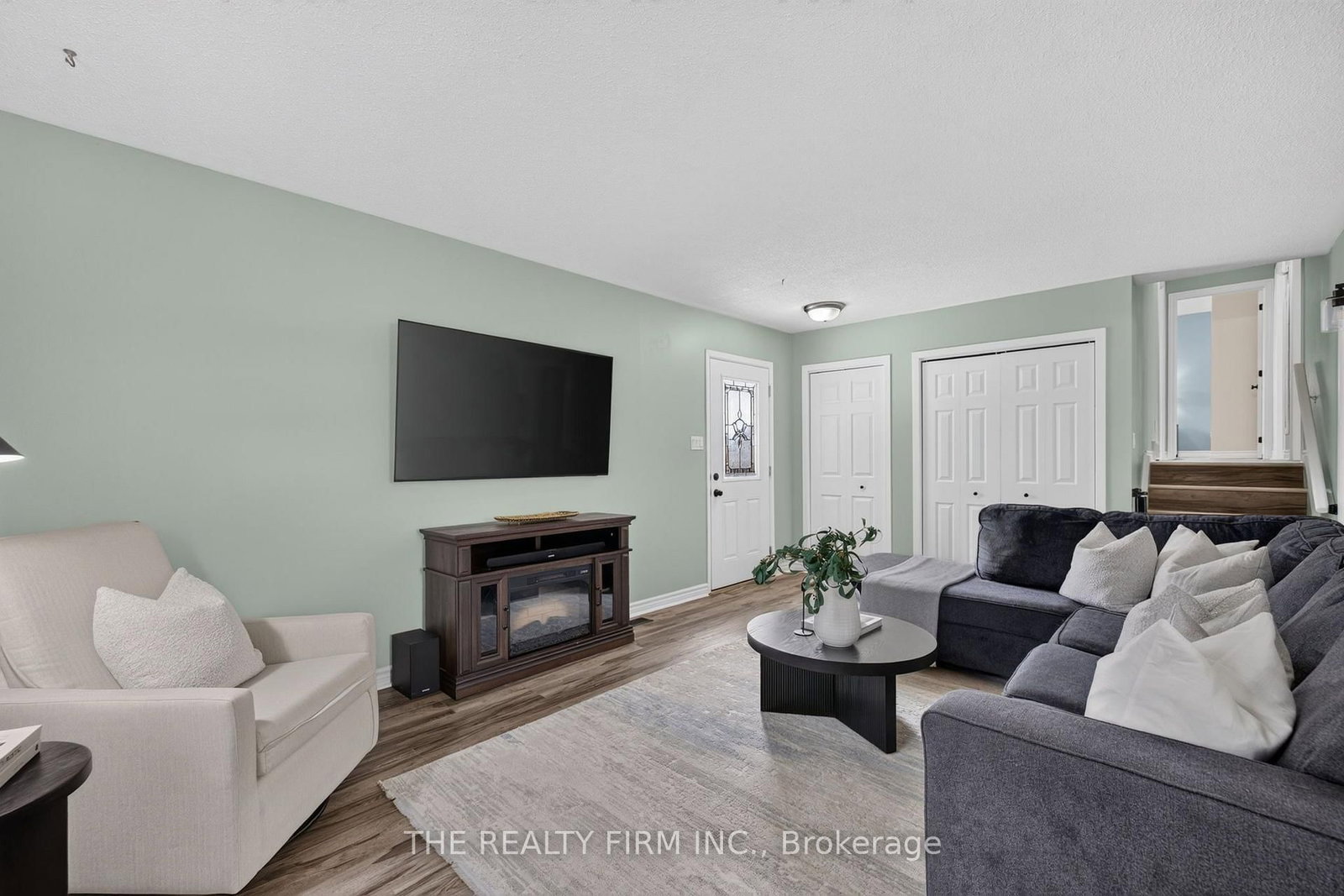 23 Confederation Drive • St. Thomas, ON photo 5