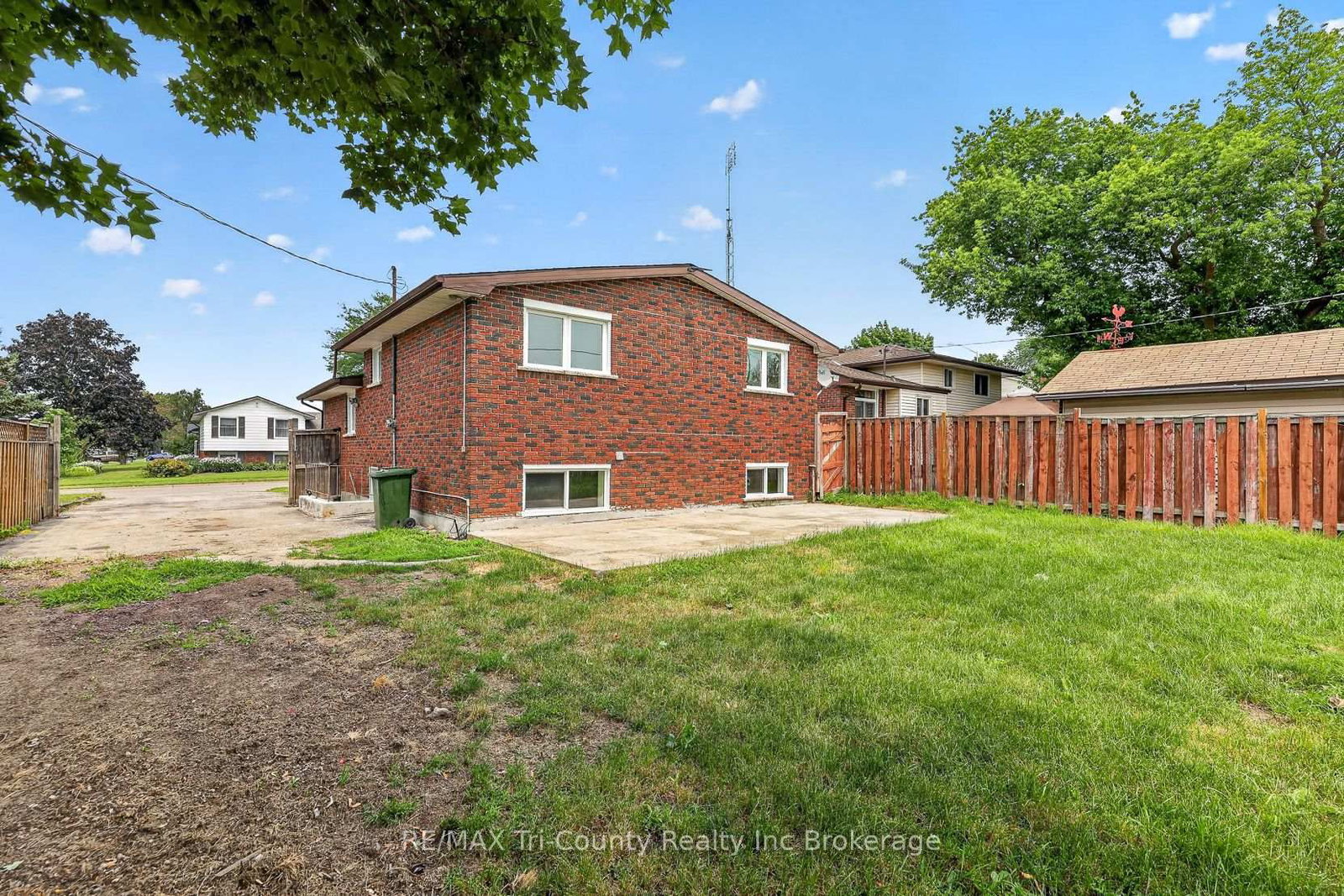 61 Airey Avenue • St. Thomas, ON photo 6