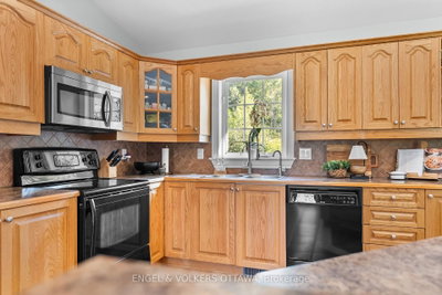 7005 Millar Road — more photos